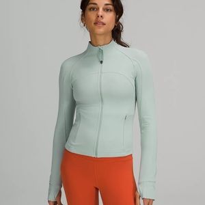 Lululemon Nulu Cropped Define Jacket silver blue